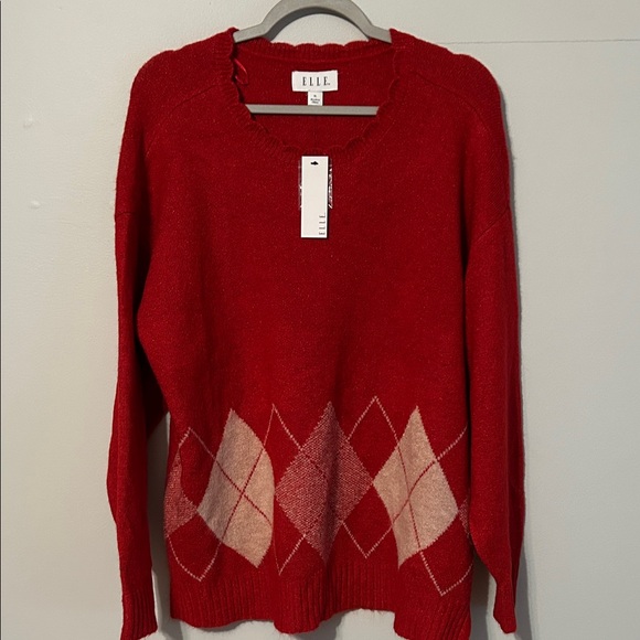 NWT: Elle Women's Red and shades of redSweater. Crew neck. XL ladies. - Picture 1 of 7